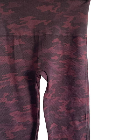 Spanx Red Camo Seamless Leggings - Picture 3 of 5